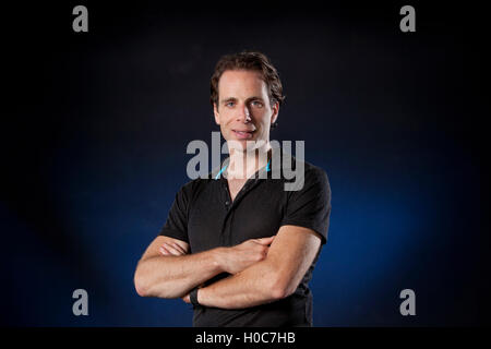 Mark Beaumont, il nuovo record di lunga distanza ciclista britannica, avventuriero, emittente, documentarista e autore, a Edinburgh International Book Festival. Edimburgo, Scozia. 26 Agosto 2016 Foto Stock