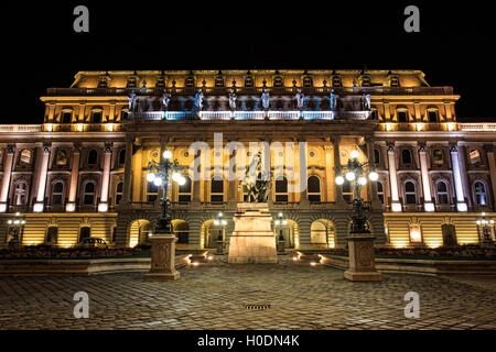 Budapest Castello Reale - Cortile del Palazzo Reale a Budapest. Ungheria. Foto Stock