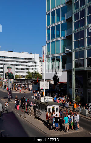 Berlin Friedrichstrasse Checkpoint Charlie Foto Stock