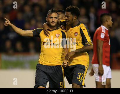 Dell'Arsenal Lucas Perez punteggio celebra il suo lato il terzo obiettivo del gioco wit compagni di squadra durante la Coppa EFL, Terzo Round corrisponde alla massa della città di Nottingham. Foto Stock