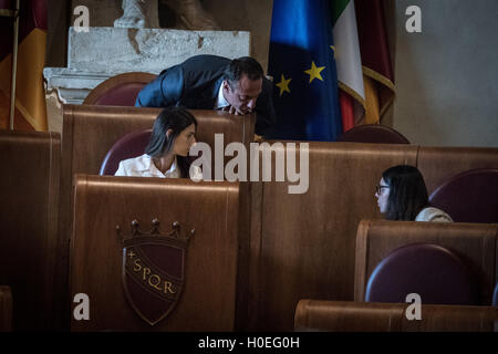 Roma, Italia. Xx Settembre, 2016. Il consiglio comunale, riunito in presenza di Virginia Raggi, Marcello De Vito e Linda Meleo. © Andrea Ronchini/Pacific Press/Alamy Live News Foto Stock