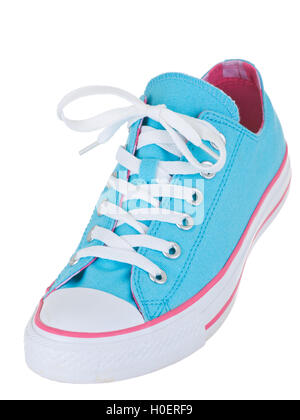 Vintage appeso blu e scarpa rosa puro su sfondo bianco Foto Stock