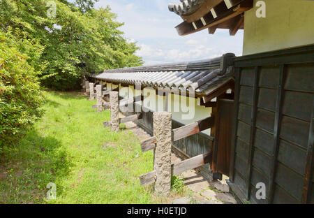 Ricostruito muro di terracotta (HEI) di Yamato Koriyama e castello, Prefettura di Nara, Giappone. Foto Stock