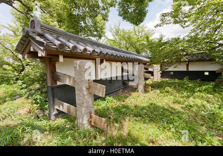 Ricostruito muro di terracotta (HEI) di Yamato Koriyama e castello, Prefettura di Nara, Giappone. Foto Stock