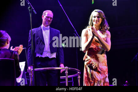 Laura Wright suona con l'Accademia di San Martin nei campi Orchestra diretta da Timothy Henty al Classic FM dal vivo presso la Royal Albert Hall di Londra. Il concerto è ospitato dal Regno Unito più popolare di musica classica stazione, Classic FM. Stampa foto di associazione. Picture Data: martedì 20 settembre, 2016. Foto di credito dovrebbe leggere: Matt STANLEY A. CROSSICK/PA FILO Foto Stock