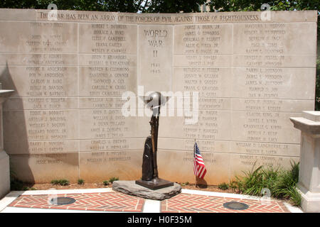 Lynchburg, Virginia, Stati Uniti. Memoriale per gli eroi locali della seconda guerra mondiale, sulla terrazza del monumento. Foto Stock