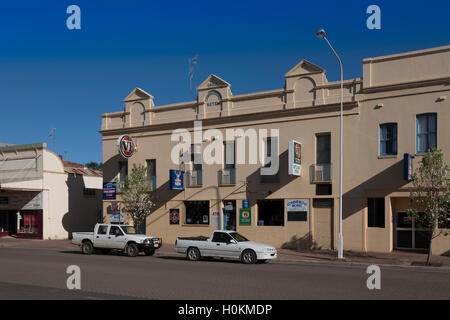 Lo storico Hotel commerciale (cira 1900) Forbes del Nuovo Galles del Sud Australia Foto Stock