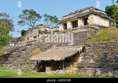 Tempio di Grupo Norte, rovine Maya di Palenque, Chiapas, Messico Foto Stock