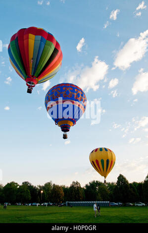 I palloni ad aria calda al di sopra di Ann Morrison Park nel "acquavite di Boise palloncino classico' nel settembre 2016 Foto Stock