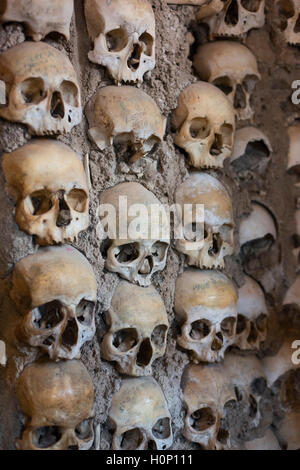 Capela dos Ossos. Cappella delle Ossa. Igreja de São Francisco Evora Alentejo Portogallo Foto Stock