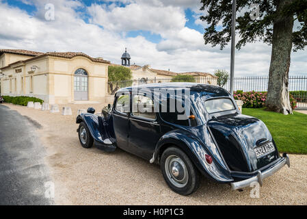 Chateau Petrus, Pomerol, Bordeaux, Francia, Unione Europea, Europa Foto Stock