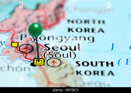 Seul imperniata su una mappa della Corea del Sud Foto Stock