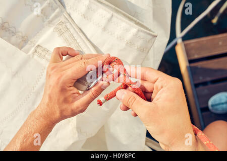 Processo di bolina per maglieria Foto Stock