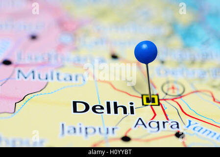 Delhi imperniata su una mappa dell'India Foto Stock