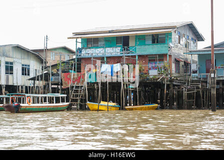 Case su palafitte in acqua village, Kampong Ayer vicino a Bandar Seri Begawan, Brunei Foto Stock