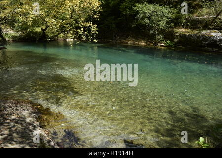 Egli Voidomatis River a Ioannina , Grecia nordoccidentale Foto Stock