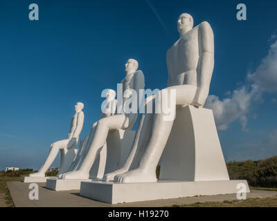 Gli uomini di mare colossali statue nei pressi del porto di Esbjerg, Danimarca Foto Stock