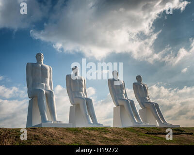 Gli uomini di mare colossali statue nei pressi del porto di Esbjerg, Danimarca Foto Stock