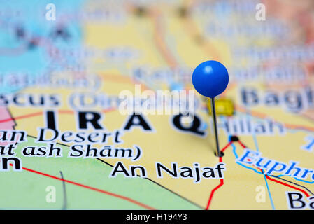 An Najaf imperniata su una mappa dell'Iraq Foto Stock