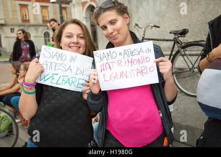 Torino, Italia. Il 22 settembre, 2016. Le proteste a Torino in coincidenza con la giornata della fertilità voluta dal Ministro della Salute Beatrice Lorenzin. "Fertilità fake", il nome dell'iniziativa, che ha avuto luogo a Torino come pure in molte città italiane. © Lorenzo Apra/Pacific Press/Alamy Live News Foto Stock