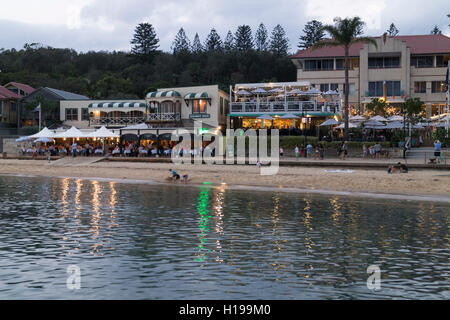 Il famoso Doyles Seafood restaurant e Watsons hotel al tramonto Sydney New South Wales AUSTRALIA Foto Stock