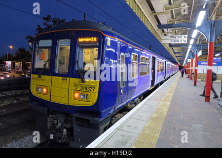 Impianto elettrico del nord, a Warrington Bank Quay stazione ferroviaria, Cheshire, Inghilterra, Regno Unito Foto Stock
