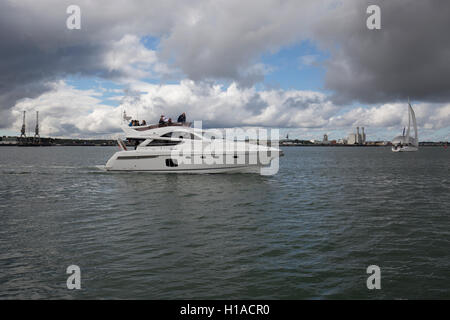 Southampton, Regno Unito. Il 22 settembre, 2016. Libera gite in barca presso il Southampton Boat Show 2016 Credit: Keith Larby/Alamy Live News Foto Stock