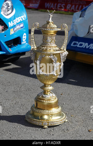 Llyn Brenig Visitor Centre, Cerrigydrudion, Galles. Il 22 settembre, 2016. Rally Galles GB Media Day. Il famoso trofeo per la manifestazione di quest'anno che era stato precedentemente assegnato ai vincitori del Rally RAC. Credito: Azione Sport Plus/Alamy Live News Foto Stock