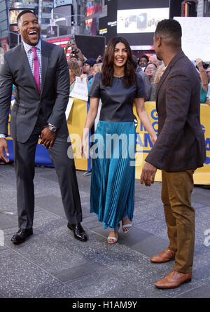 NEW YORK, NY-Settembre 23: Michael Strahan, Blair Underwood e Pavel Chopra a Good Morning America per parlare della nuova stagione di Quantico in New York. Settembre 23, 2016. Credit:RW/MediaPunch Foto Stock