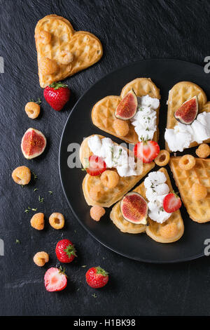 Wafers con frutti di bosco Foto Stock
