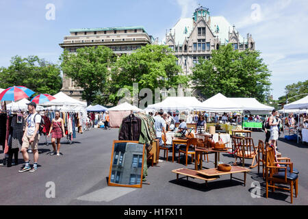 New York City,NY NYC Brooklyn,mercato delle pulci di Fort Greene,mercato,shopping shopper shopping negozi negozi mercati mercato acquisti vendita, negozio al dettaglio stor Foto Stock