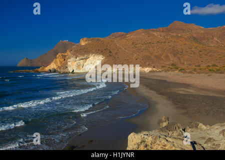 Cala de la Media Luna, Cabo de Gata, Riserva della Biosfera, Ensenada de la Media Luna, Cabo de Gata-Nijar parco naturale, Almeria, Spagna, Europa. Foto Stock