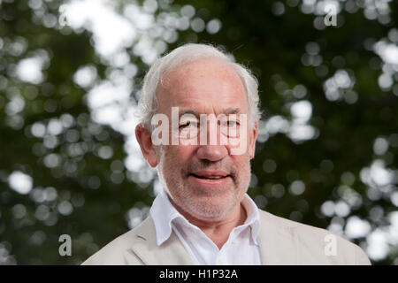 Simon Callow, l'attore inglese, musicista, scrittore e regista teatrale, a Edinburgh International Book Festival. Edimburgo, Scozia. Il 18 agosto 2016 Foto Stock