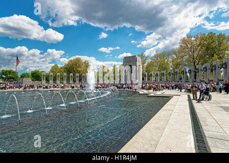 Washington D.C., Stati Uniti d'America - 2 Maggio 2015: memoriale è una delle principali attrazioni turistiche negli Stati Uniti. Si tratta di una parte del National Mall, individua tra il Lincoln Memorial e il Monumento a Washington. Foto Stock