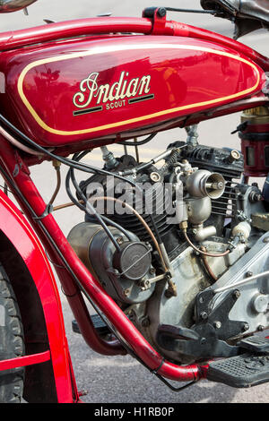 1924 500cc Scout indiano motocicletta. Classic American Motorcycle a Banbury VMCC Esegui. Oxfordshire, Inghilterra. Foto Stock