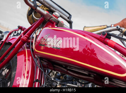 1924 500cc Scout indiano motocicletta. Classic American Motorcycle a Banbury VMCC Esegui. Oxfordshire, Inghilterra. Foto Stock