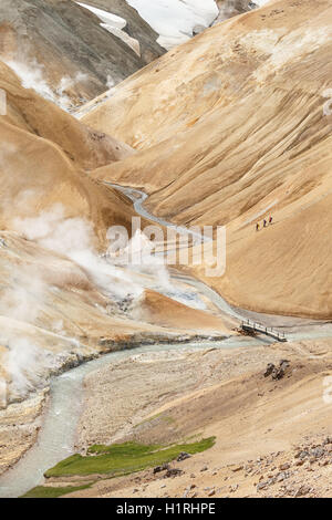 Kerlingarfjoll o Ogress' montagne, una montagna vulcanica gamma situato negli altopiani del Islanda..Il vapore caldo dall'interno t Foto Stock