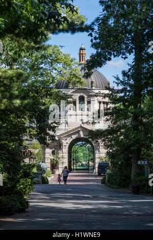 Astor Court, Zoo Center presso il Bronx Zoo Wildlife Conservation Society, Bronx Park, Bronx, New York Foto Stock