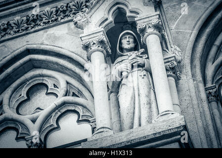 Medieval della scultura gotica del tempio, close-up. Foto Stock