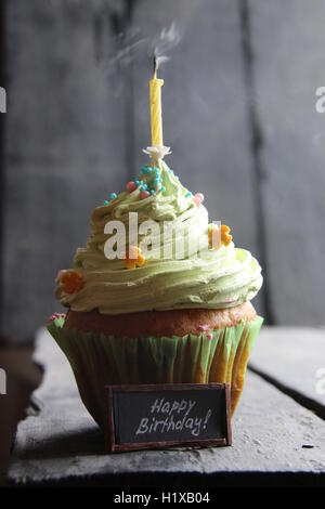 Buon compleanno scritta a mano Foto Stock