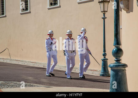 Guardie del corpo nel Palazzo del Principe di Monaco. Foto Stock