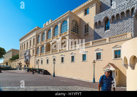 Guardie del corpo nel Palazzo del Principe di Monaco. Foto Stock