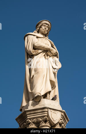 L'Europa, Italia, la provincia di Bolzano, Bolzano (Bozen), Walther Platz (1808), Walther Monumento a Walther von der Vogelweide Foto Stock