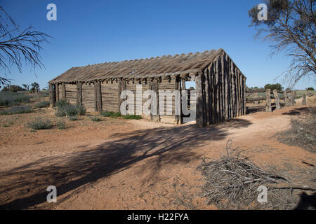 Resti di lana capannone di taglio a Zanci Homestead Mungo Parco Nazionale del Nuovo Galles del Sud Australia Foto Stock