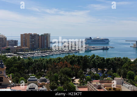 Vista del porto, Málaga, Andalucía, Spagna Foto Stock