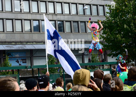 HELSINKI, Finlandia - 24 settembre 2016: manifestazione contro il razzismo e il fascismo PELI POIKKI (STOP QUESTO GIOCO) nel centro di Helsinki. Credito: Mikhail Olykaynen/Alamy Live News Foto Stock