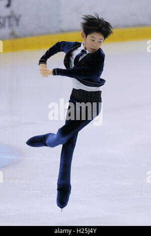 Tokyo, Giappone. 24Sep, 2016. Junichiro Yokoya Pattinaggio di Figura : Tokyo il pattinaggio artistico campionato 2016, debuttante B maschile di pattinaggio gratuito a DyDo Drinco Ice Arena a Tokyo in Giappone . © AFLO SPORT/Alamy Live News Foto Stock