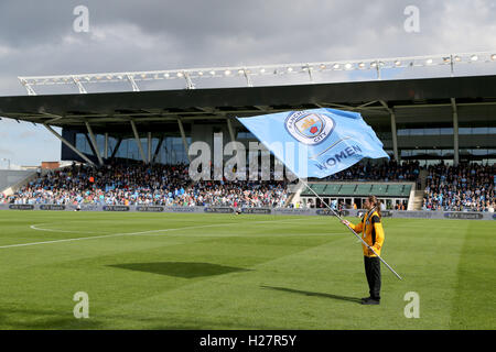 Vista generale dell'Accademia Stadium prima le donne del Super League match tra Manchester City donne e Chelsea Ladies. Foto Stock