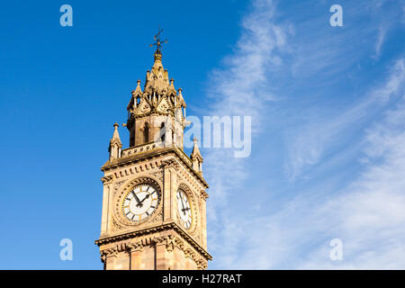 Albert Memorial Clock, Queen's Square, Belfast. Noto come il clock di Albert è stato costruito tra il 1865 e il 1869 come un memoriale Foto Stock