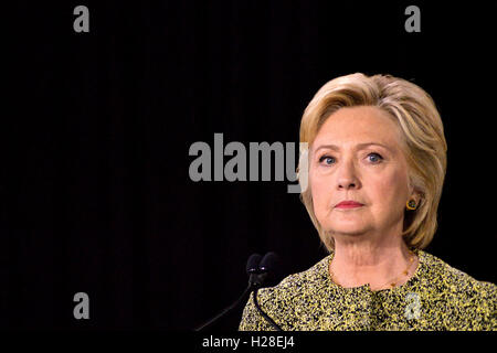 Candidato presidenziale democratico Hillary Clinton risolve millennial a Settembre 19, 2016 rally in Philadelphia, PA Foto Stock